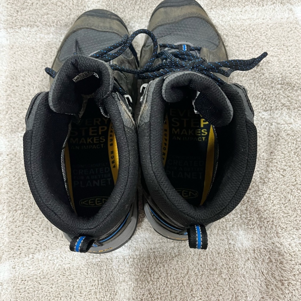 Keen Hiking Boots - image 8